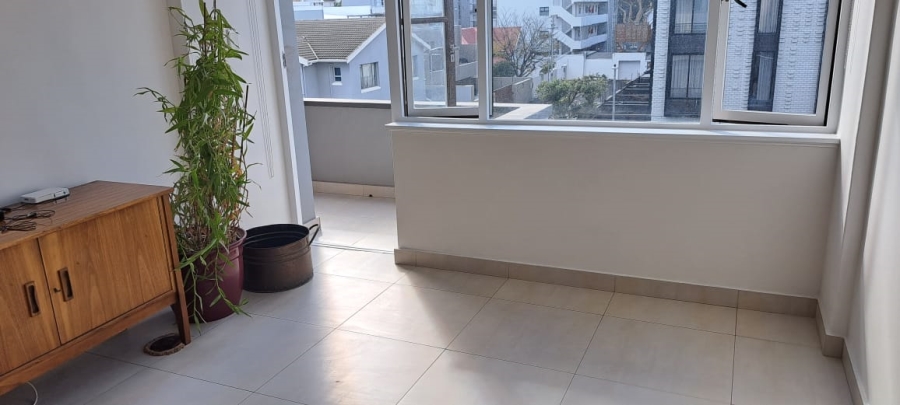To Let 1 Bedroom Property for Rent in Sea Point Western Cape